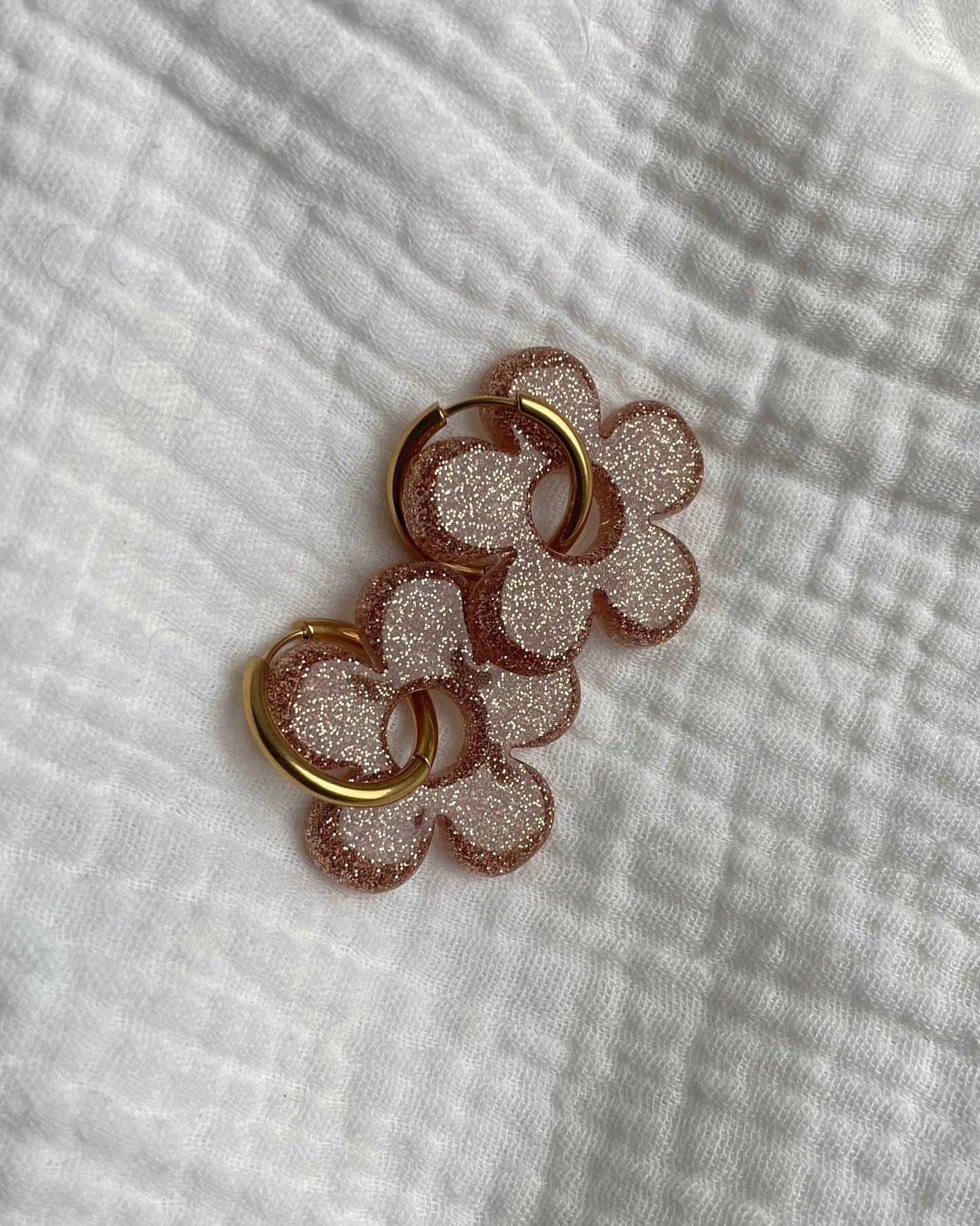 Créoles grandes fleurs - marron caramel