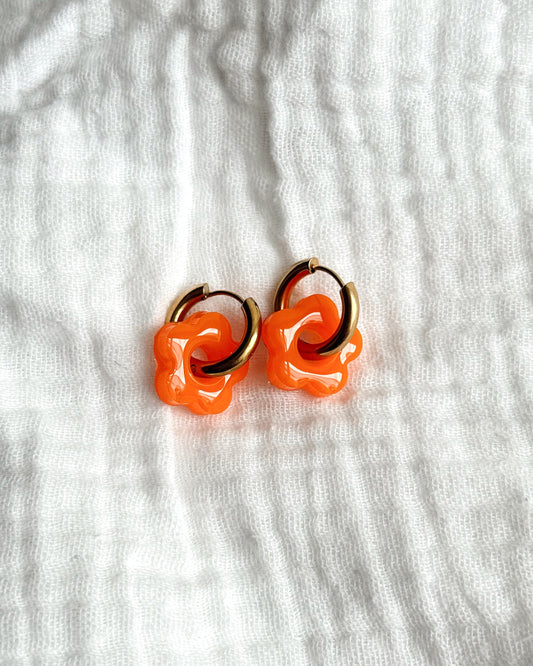 Créoles petites fleurs - orange pop