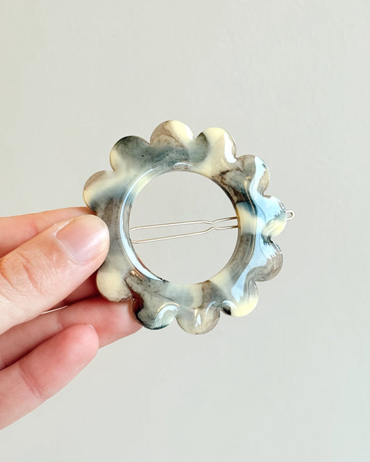 GRANDE barrette flower - marbrée beige