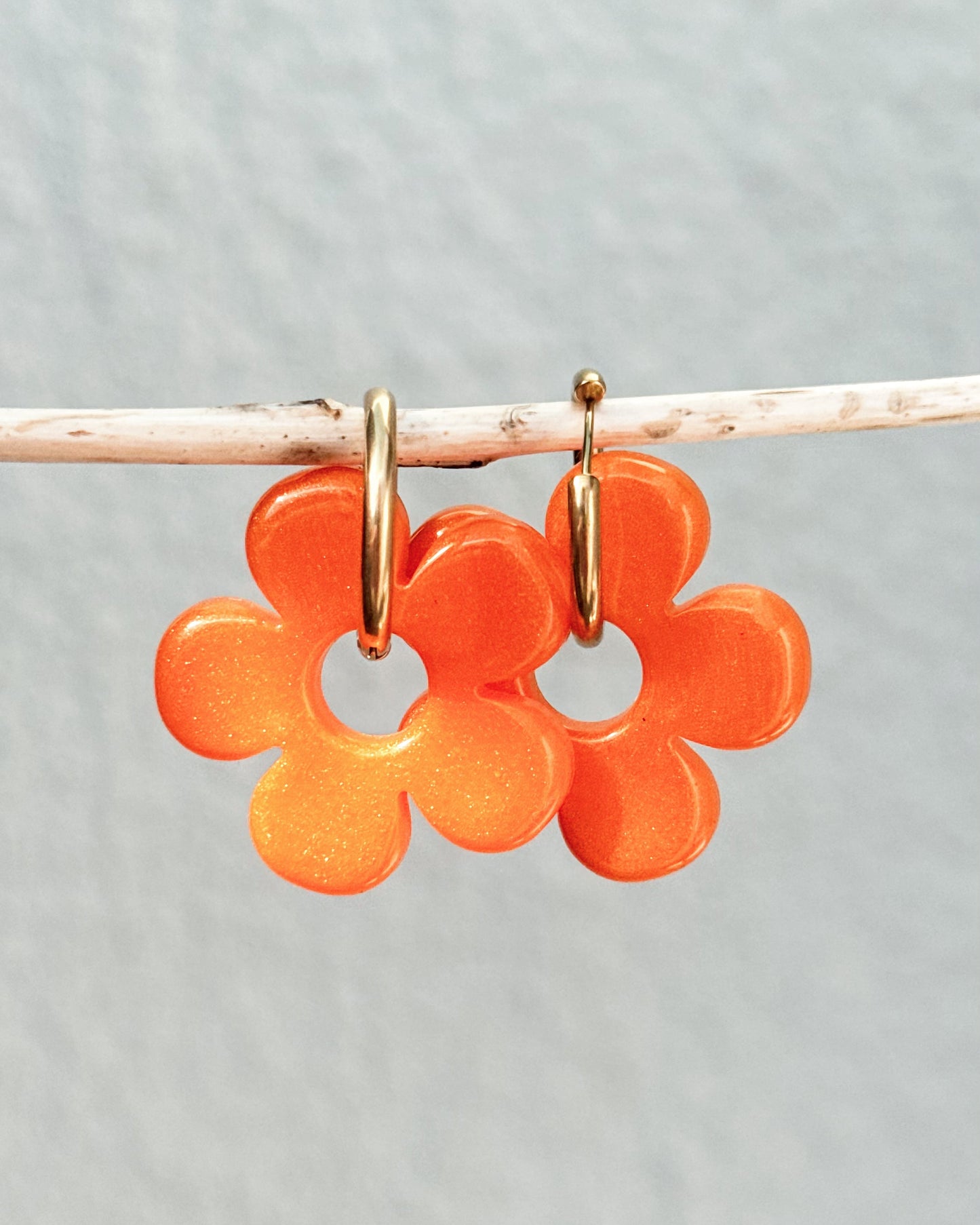 Créoles grandes fleurs - orange irisé
