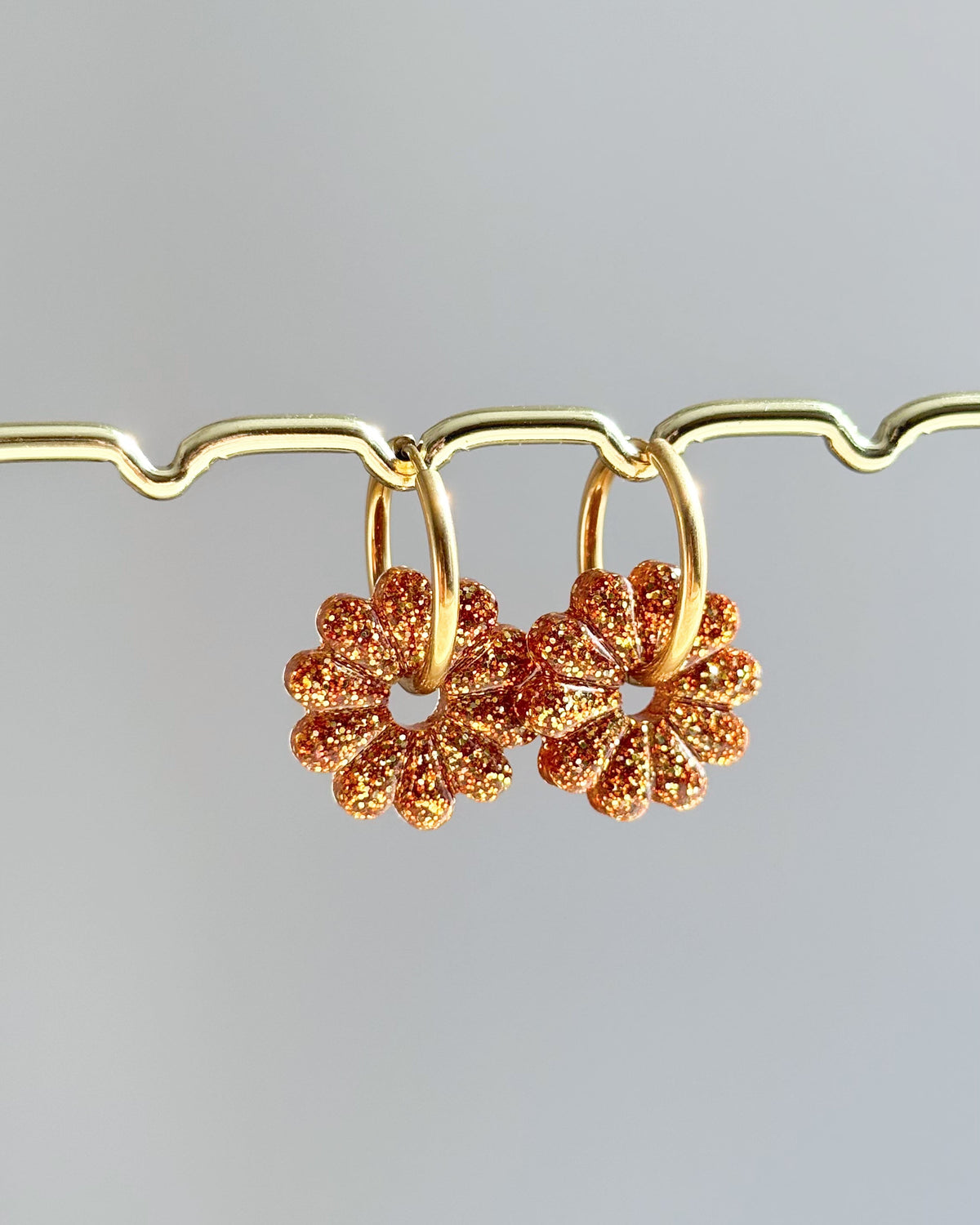 Créoles Rosa - orange mini paillettes