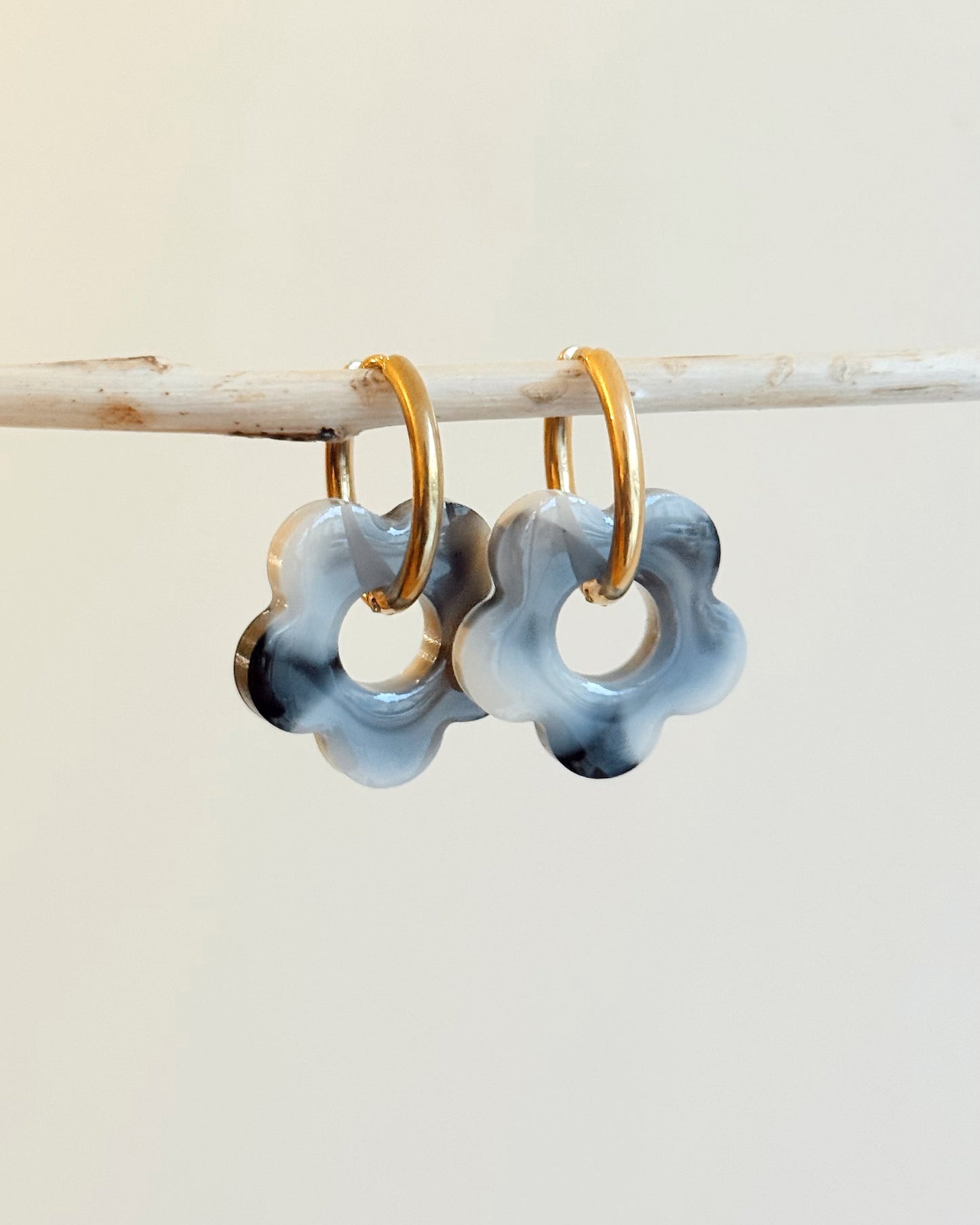 Créoles MOYENNES fleurs - marbrée beige & noir