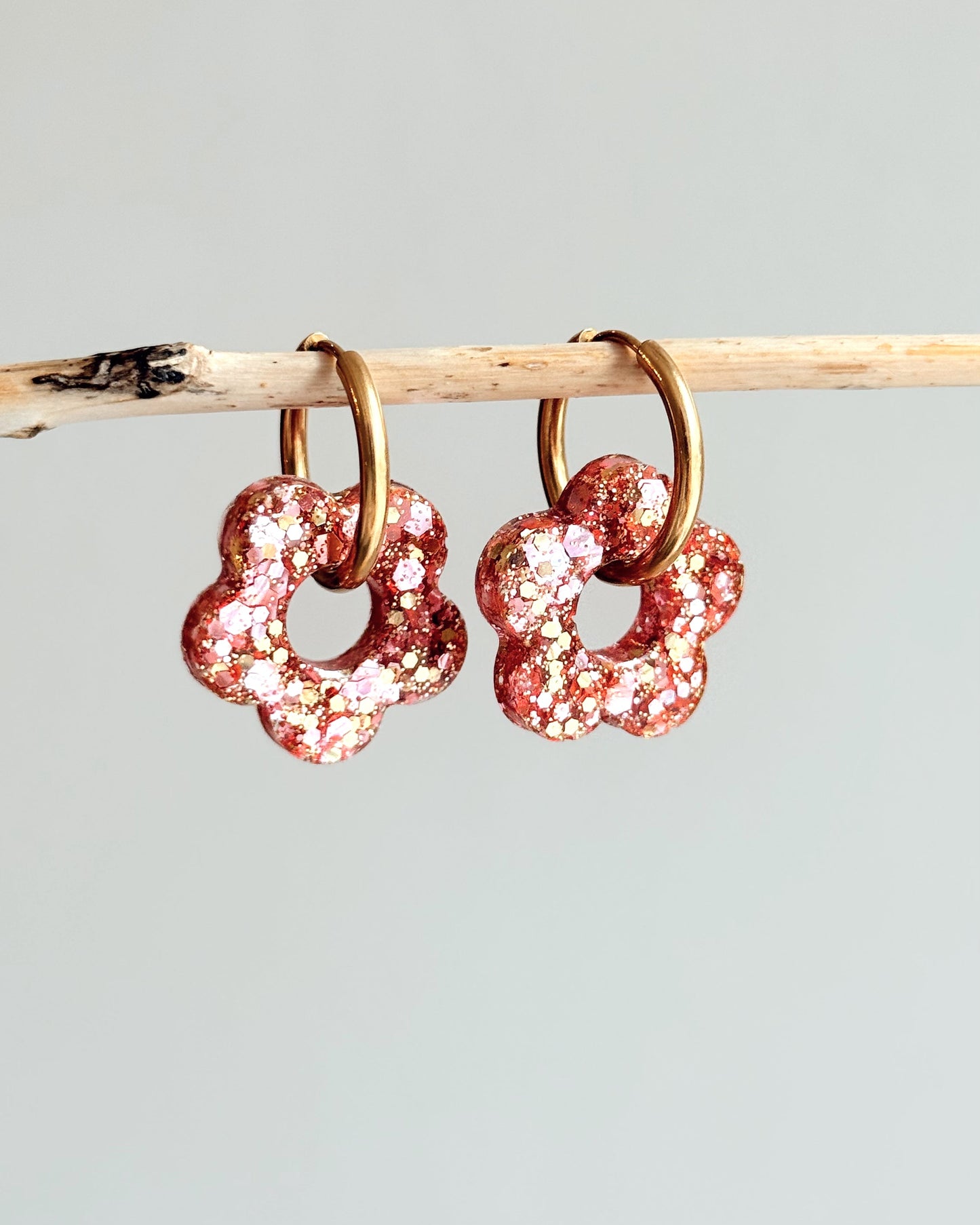 Créoles MOYENNES fleurs - or rose