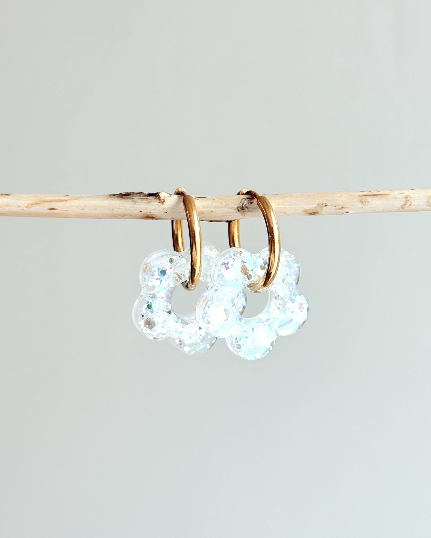 Créoles MOYENNES fleurs - blanche neige