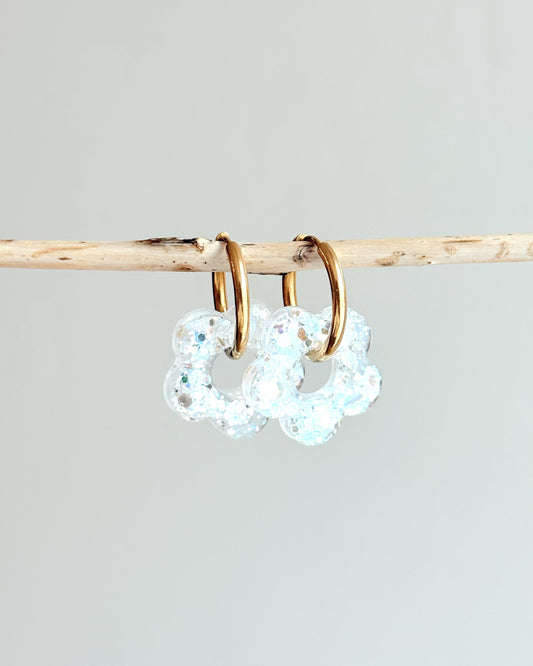 Créoles MOYENNES fleurs - blanche neige