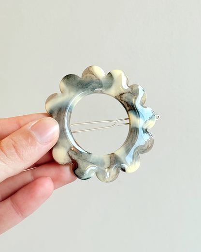 GRANDE barrette flower - marbrée beige