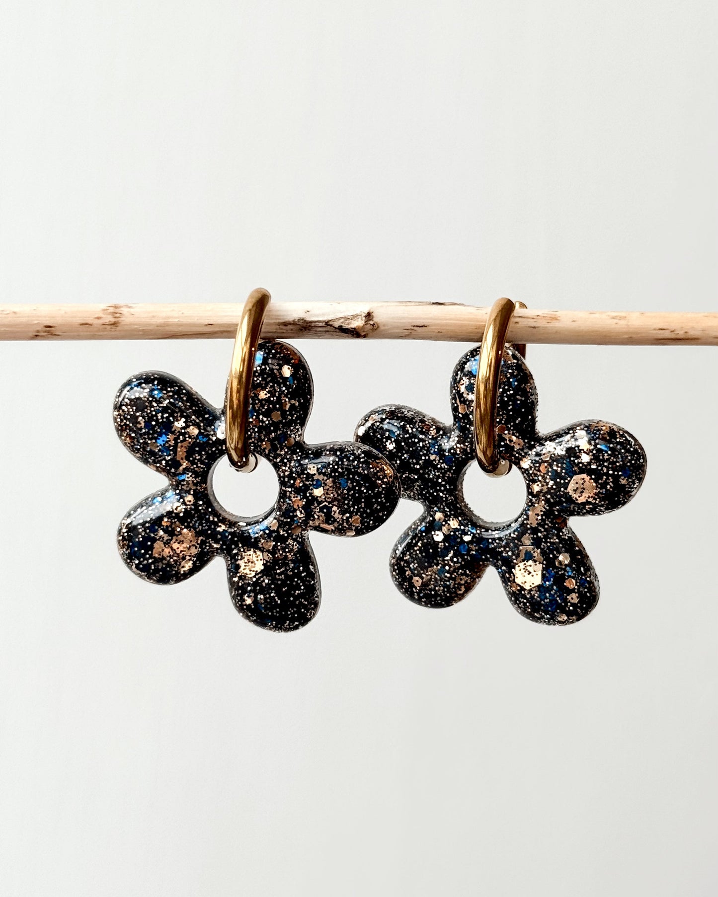 Créoles marguerites - bleu nuit & bronze